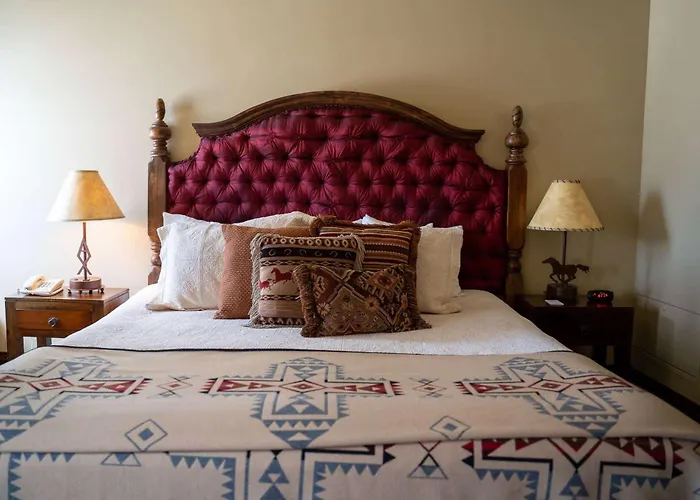 - Western Signature Collection Inn