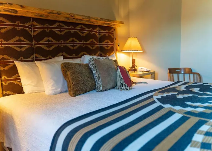 - Western Signature Collection Inn Sheridan