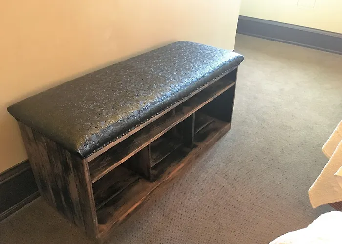 - Western Signature Collection Inn Sheridan