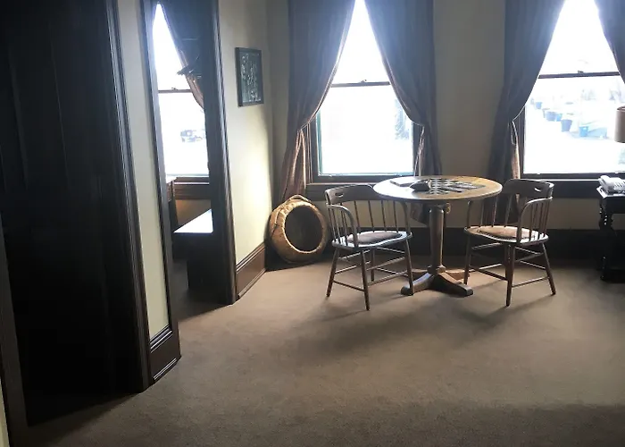 - Western Signature Collection Inn