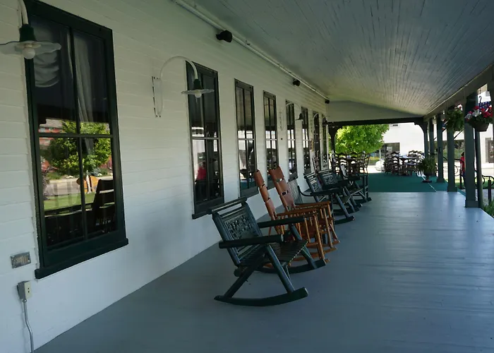- Western Signature Collection Inn 2*