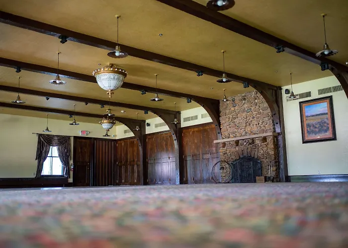 - Western Signature Collection Inn