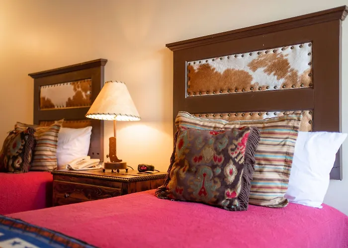 - Western Signature Collection Sheridan