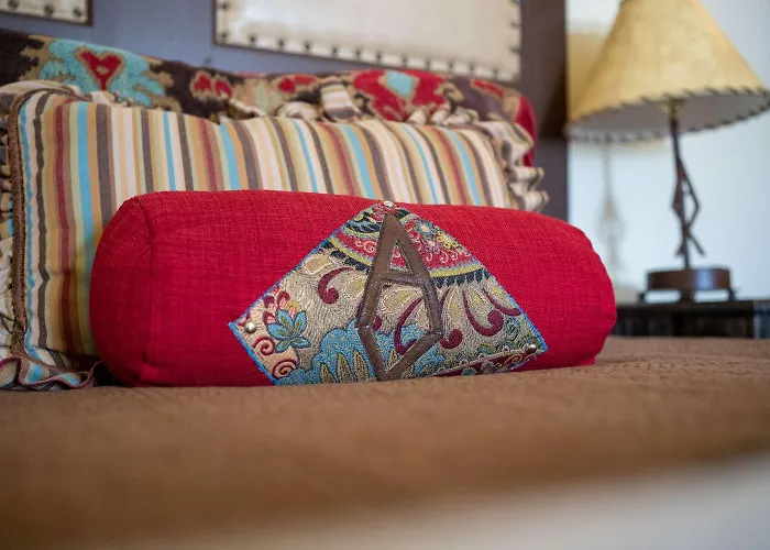 - Western Signature Collection Inn